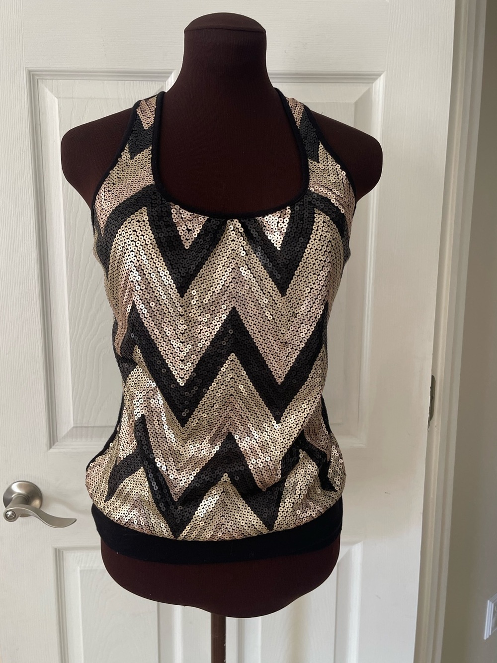 Vintage Y2K Soulmates Sequin Chevron Halter Tank Top - Gold & Black large
